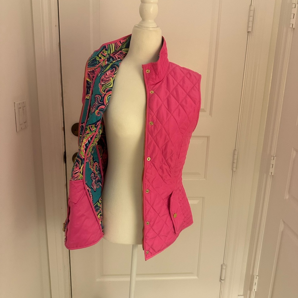 Lilly Pulitzer pink vest in excellent condition
